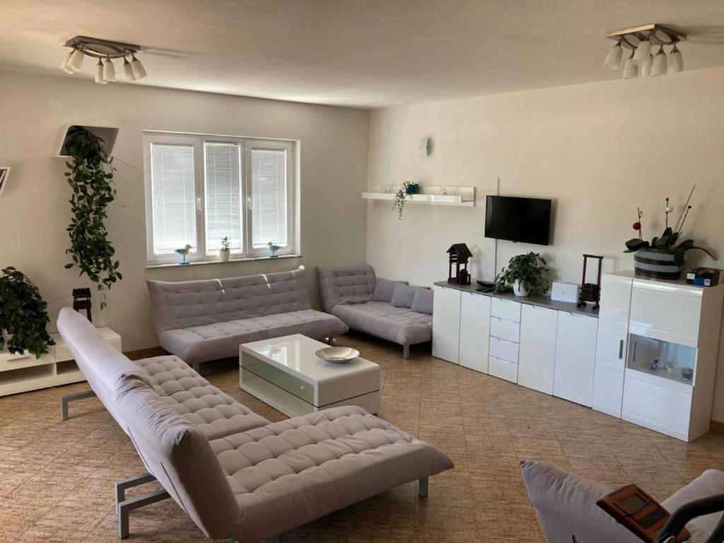 4 Bedroom Apartment In Tisno Dış mekan fotoğraf